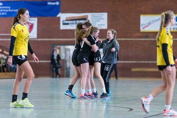 Bild 242 - B-Juniorinnen Bramstedter TS - TSV Altenholz : Ergebnis: 17:16